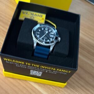 Invicta pro-diver watch Men's Blue and Silver Watch